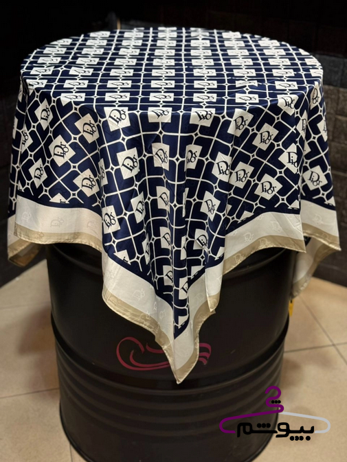 روسری طرح دیور مربعی سرمه ای